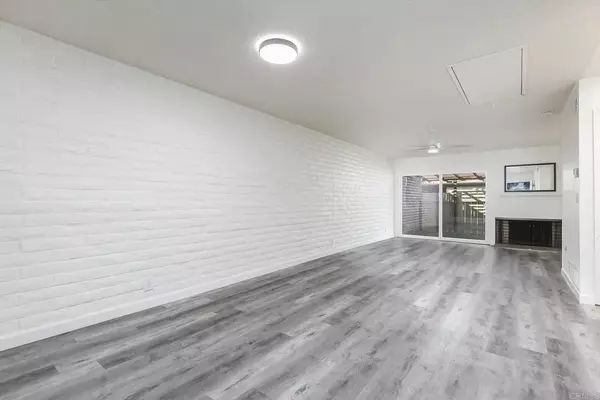 La Mesa, CA 91942,9320 Earl St #57