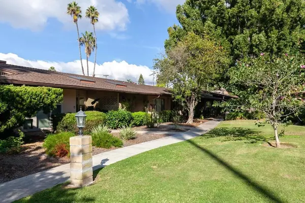 La Mesa, CA 91942,9320 Earl St #57