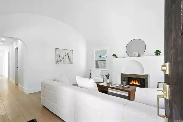 San Diego, CA 92116,4551 Maryland Street