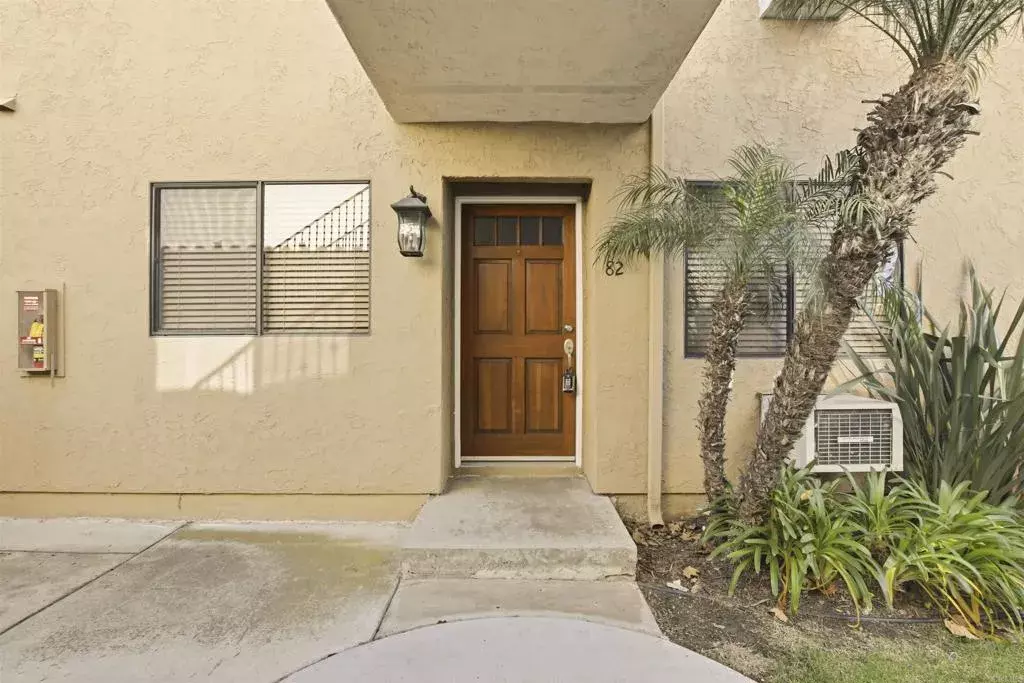 San Diego, CA 92126,8215 Jade Coast Road #82