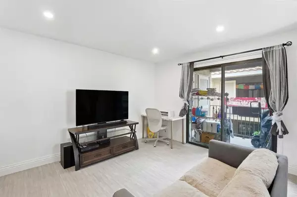 Mira Mesa, CA 92126,10174 Camino Ruiz #46