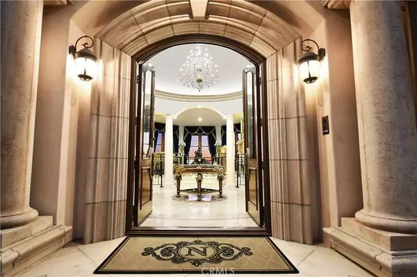 Palos Verdes Estates, CA 90274,999 Paseo La Cresta