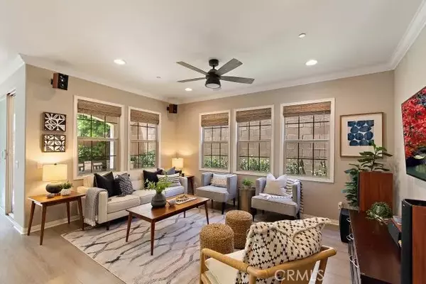 Irvine, CA 92618,112 Yellow Pine