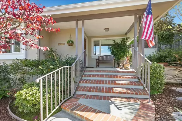 Palos Verdes Estates, CA 90274,4304 Via Valmonte