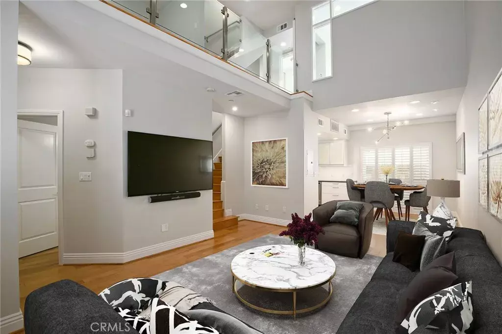 West Hollywood, CA 90046,1010 N Curson Avenue #102