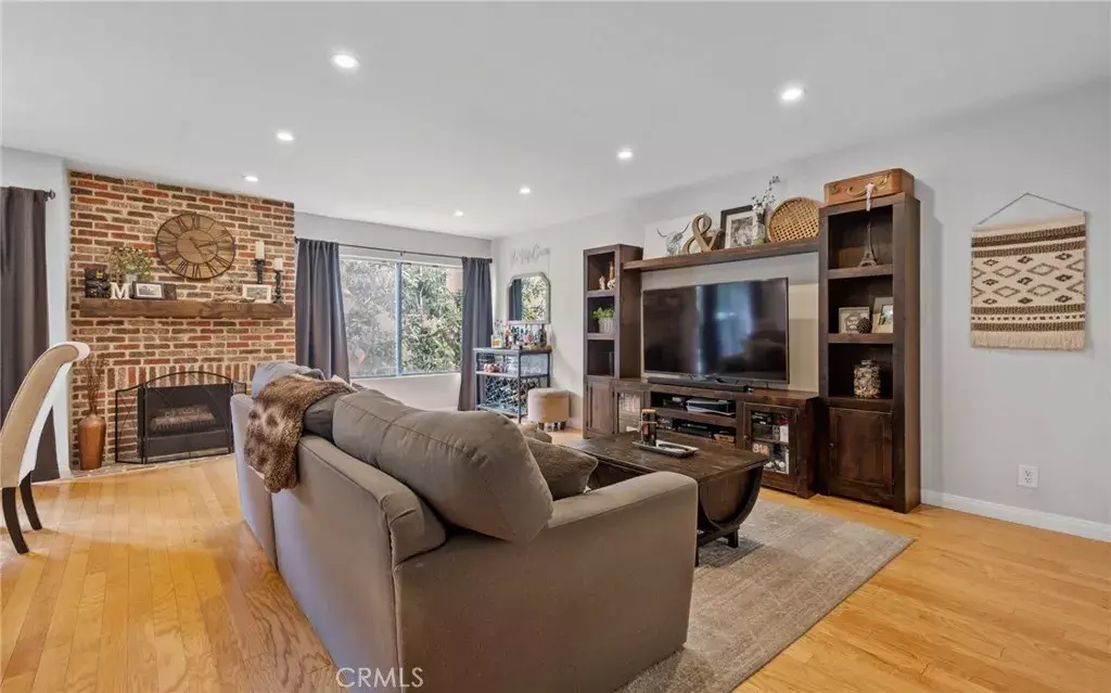 Culver City, CA 90230,5870 Green Valley Circle #201