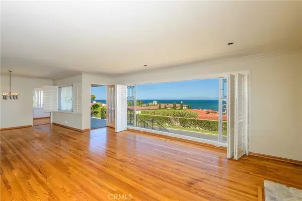 Palos Verdes Estates, CA 90274,556 Via Media