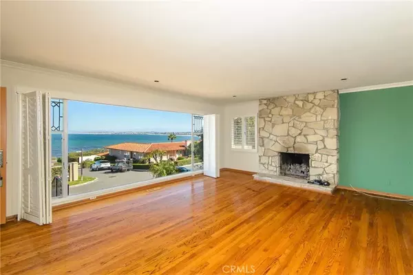 Palos Verdes Estates, CA 90274,556 Via Media