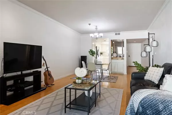 Signal Hill, CA 90755,2101 E 21st Street #310