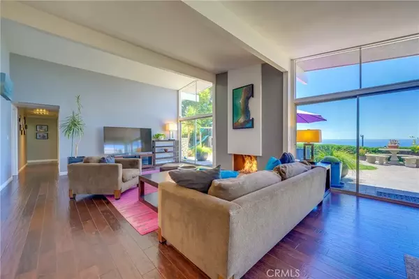 Rancho Palos Verdes, CA 90275,28437 Plainfield Drive