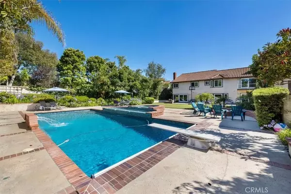 16 Quarterhorse Lane, Rolling Hills Estates, CA 90274