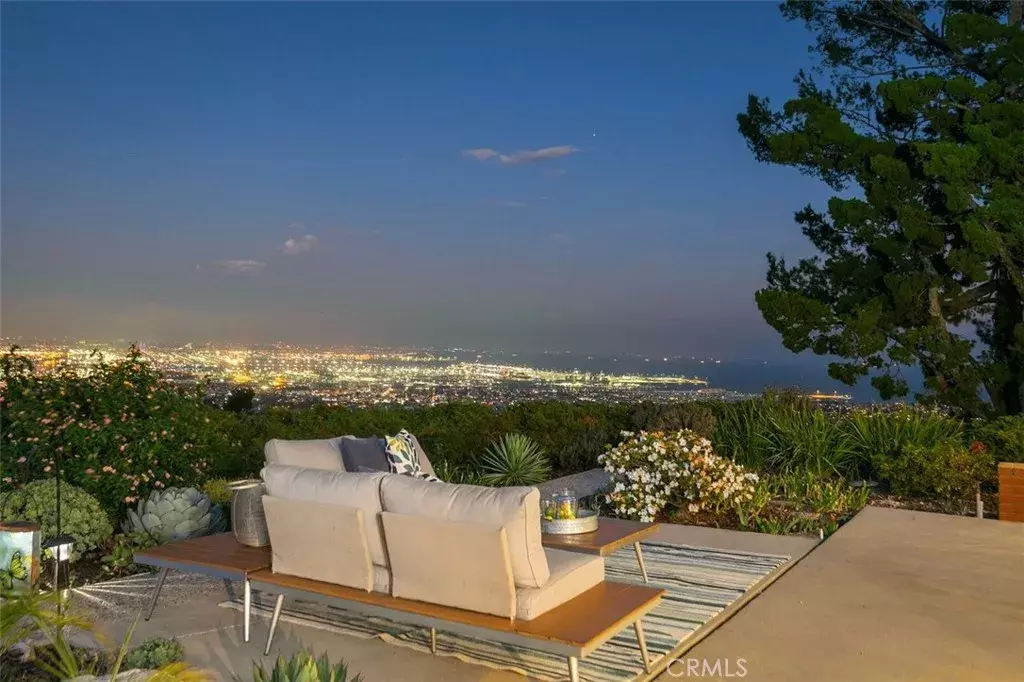 Rancho Palos Verdes, CA 90275,2747 Vista Mesa Drive