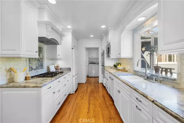 Rancho Palos Verdes, CA 90275,6033 Flambeau Road