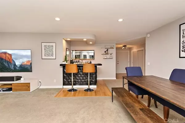 Rancho Palos Verdes, CA 90275,5630 Ravenspur Drive #206