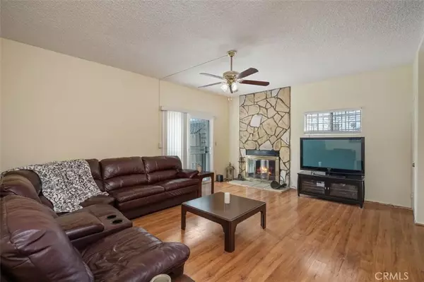 Hawthorne, CA 90250,11935 Cimarron Avenue