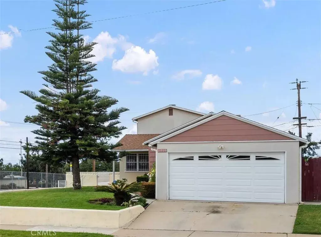 Hawthorne, CA 90250,11935 Cimarron Avenue