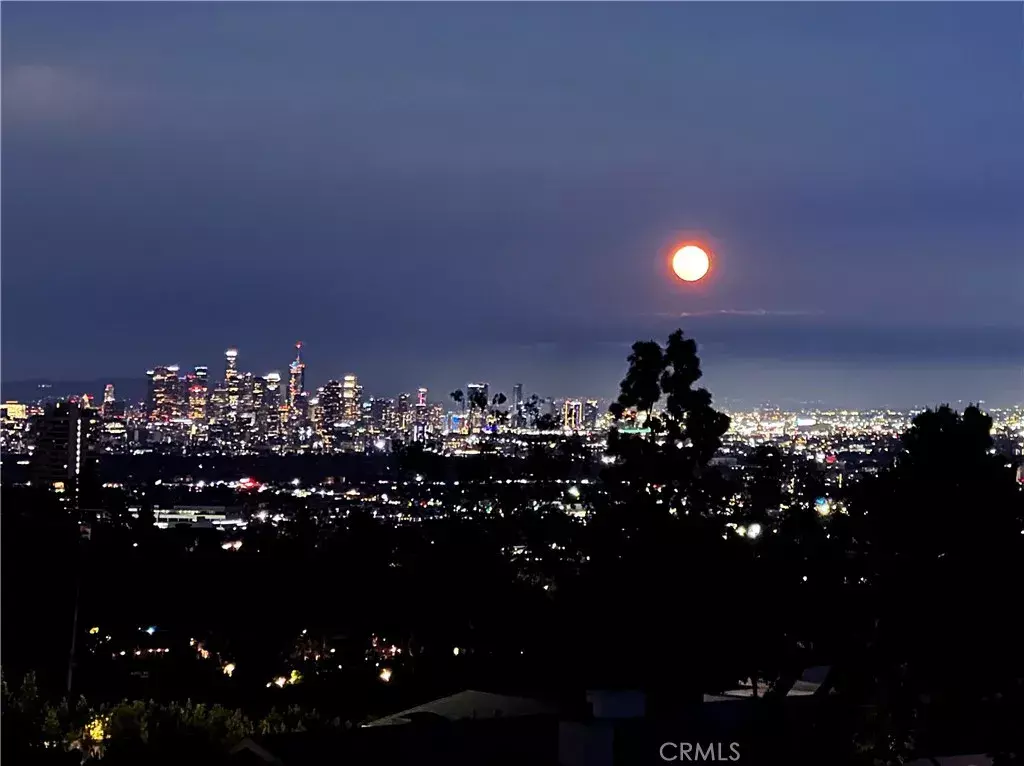 Beverly Hills, CA 90210,1456 Altridge Drive