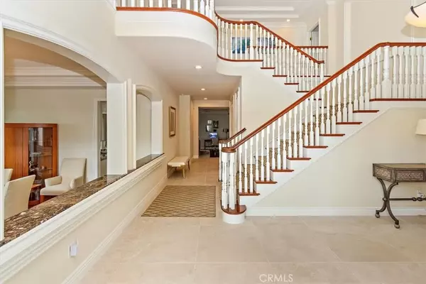 Rolling Hills Estates, CA 90274,3 Santa Rosa