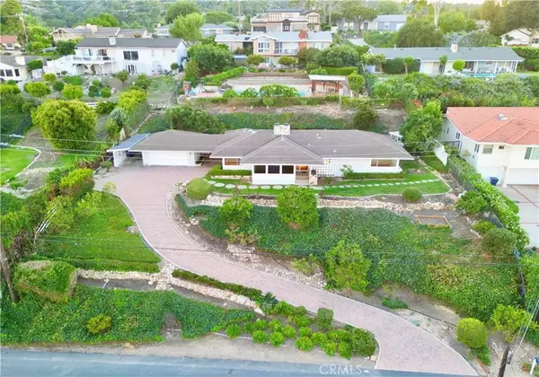 Rancho Palos Verdes, CA 90275,15 Mustang Road