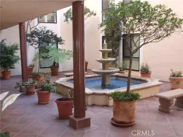 Palos Verdes Estates, CA 90274,2525 Via Campesina #401