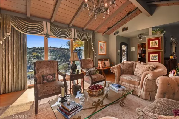 Palos Verdes Estates, CA 90274,4057 Via Pavion