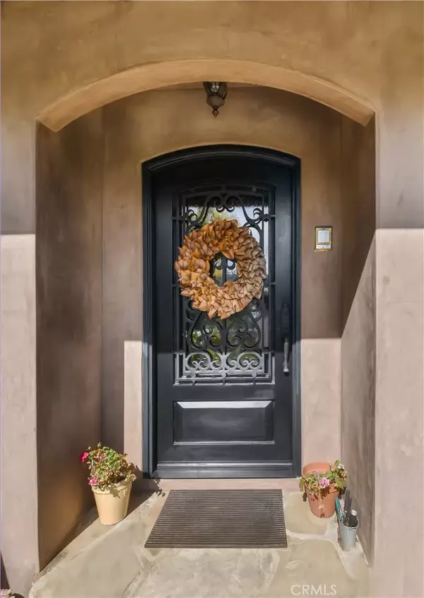 Palos Verdes Estates, CA 90274,4057 Via Pavion