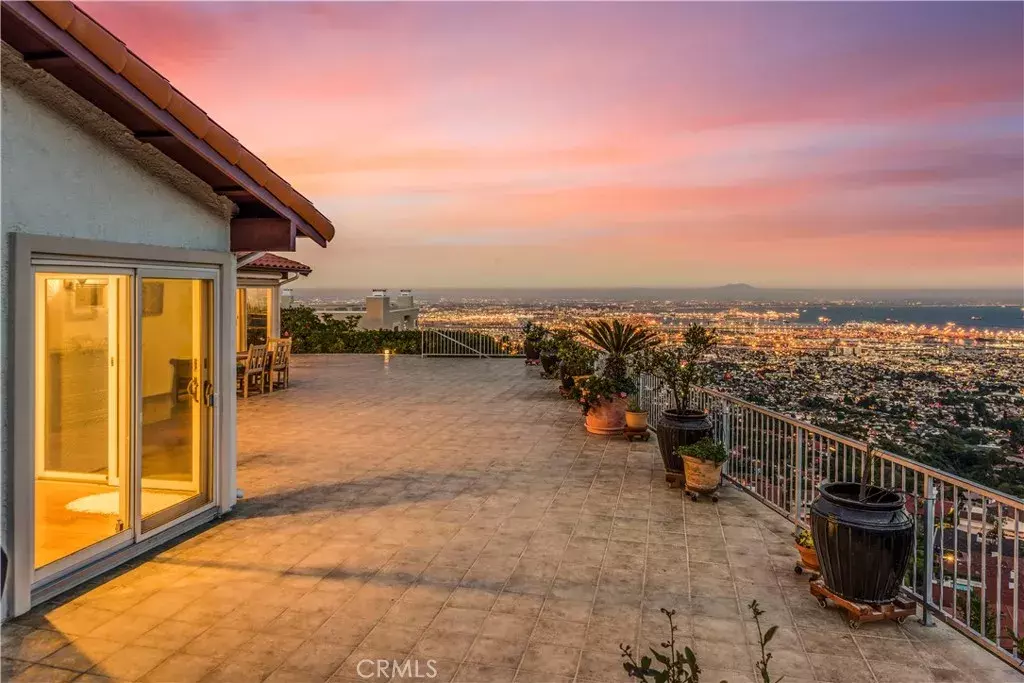 Rancho Palos Verdes, CA 90275,3360 Crownview Drive