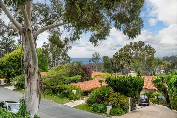 Palos Verdes Estates, CA 90274,2712 Via Elevado