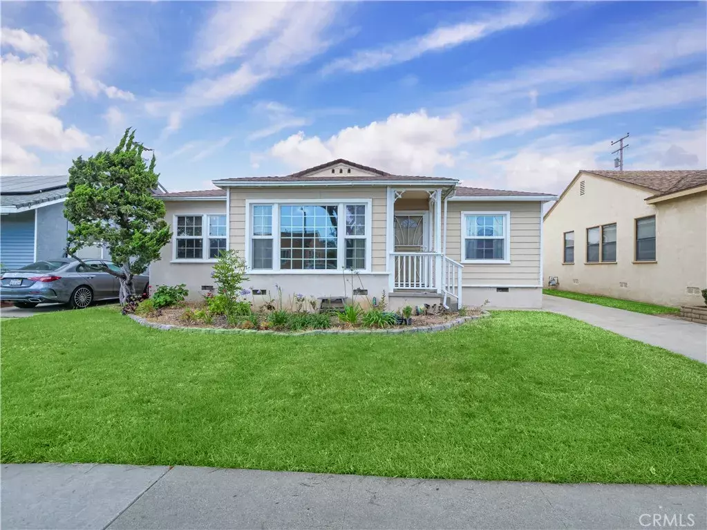 Lakewood, CA 90712,2713 Harvey Way