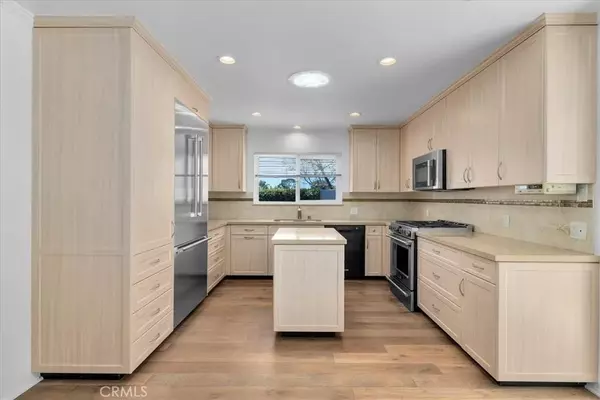 Rancho Palos Verdes, CA 90275,13 Coach Road