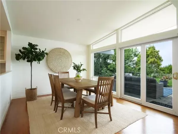 Rancho Palos Verdes, CA 90275,28413 Hazelridge Drive