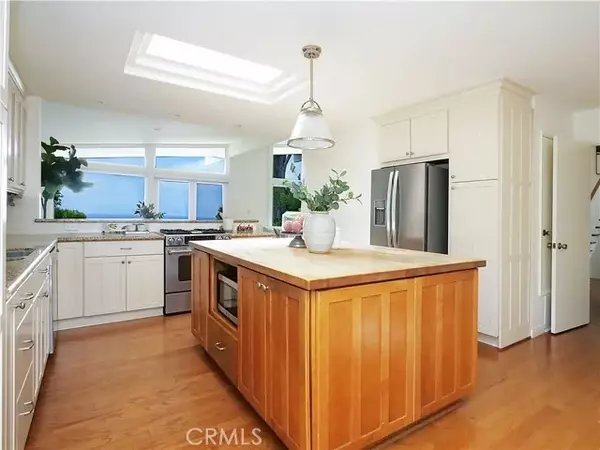 Rancho Palos Verdes, CA 90275,28413 Hazelridge Drive