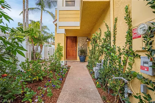 Laguna Beach, CA 92651,25 La Costa Court