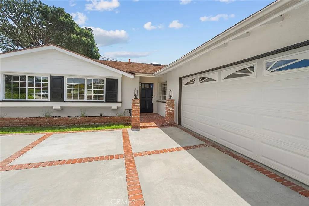 Rancho Palos Verdes, CA 90275,7016 Abbottswood Drive