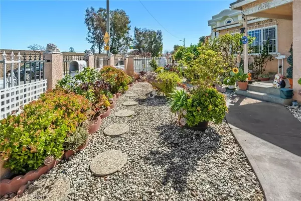 Hawthorne, CA 90250,3830 W 118th Street