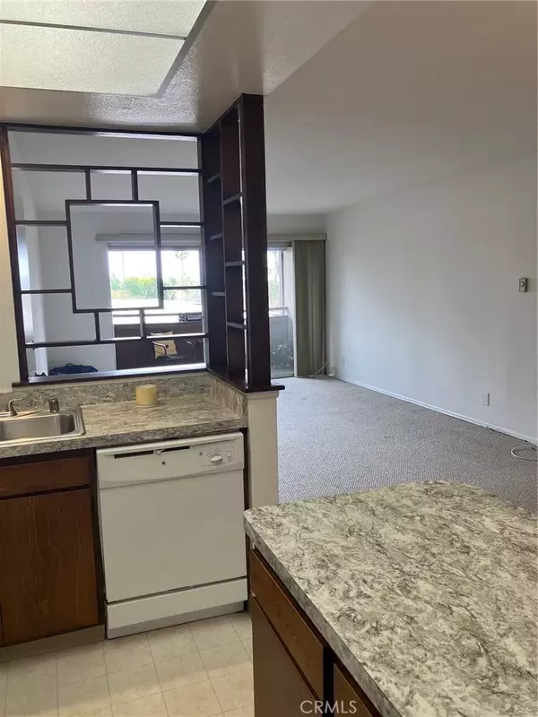 Rancho Palos Verdes, CA 90275,5927 Armaga Spring Road #C