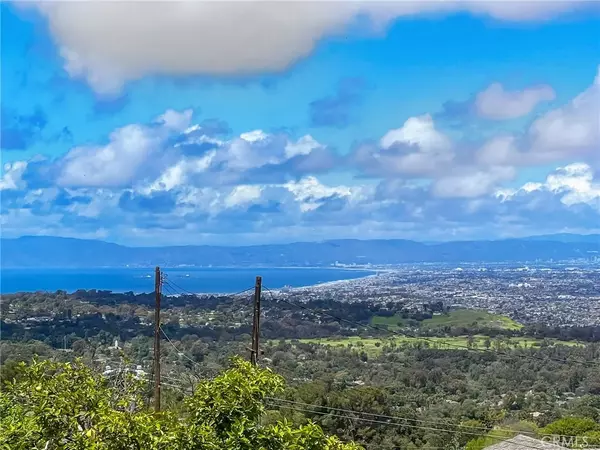 Rancho Palos Verdes, CA 90275,19 Surrey Lane