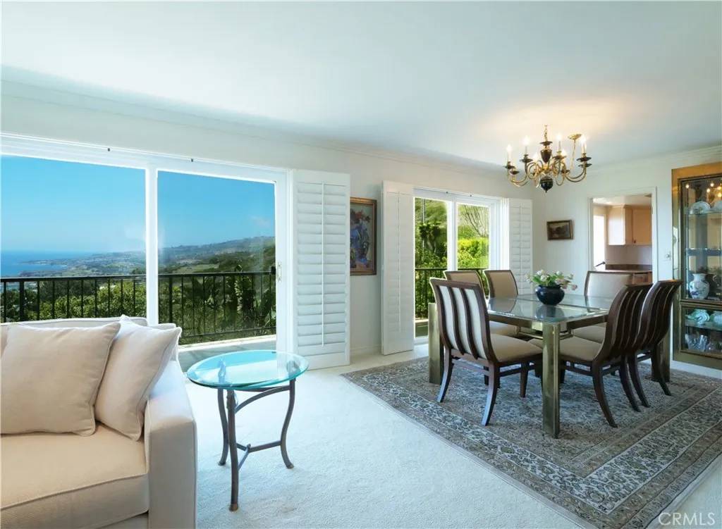 Rancho Palos Verdes, CA 90275,30915 Oceangrove Drive