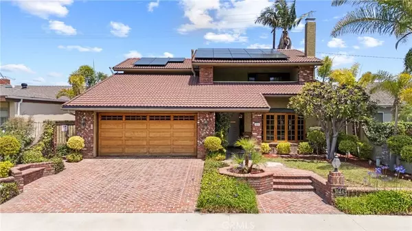 Lakewood, CA 90712,5144 Meadow Wood Avenue