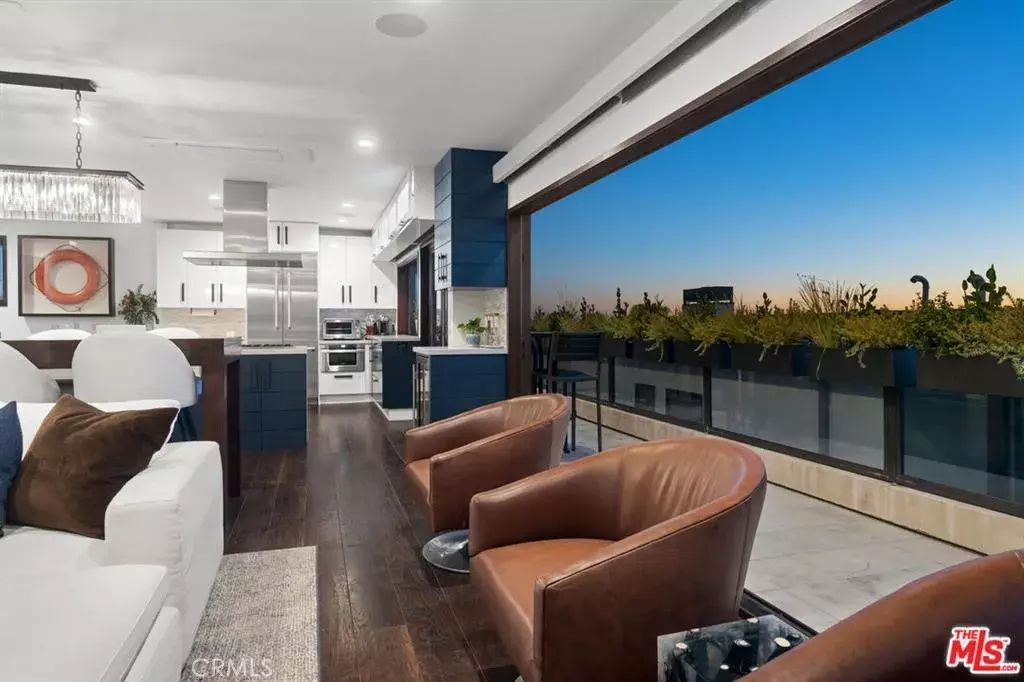 Manhattan Beach, CA 90266,232 30th Place