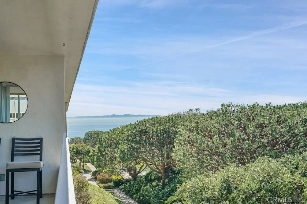 Rancho Palos Verdes, CA 90275,32679 Seagate Drive #302