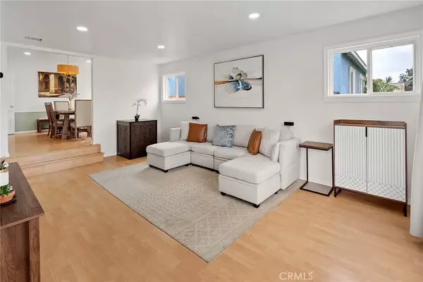 Lakewood, CA 90713,5860 Adenmoor Avenue