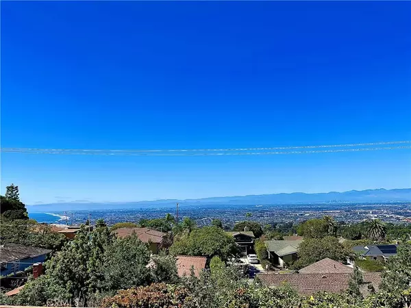 Rancho Palos Verdes, CA 90275,5527 Elmbank Road