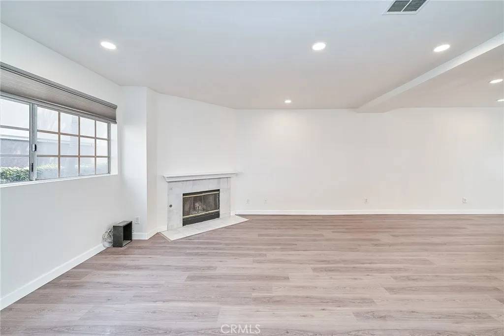 Gardena, CA 90249,15832 Apollo Place