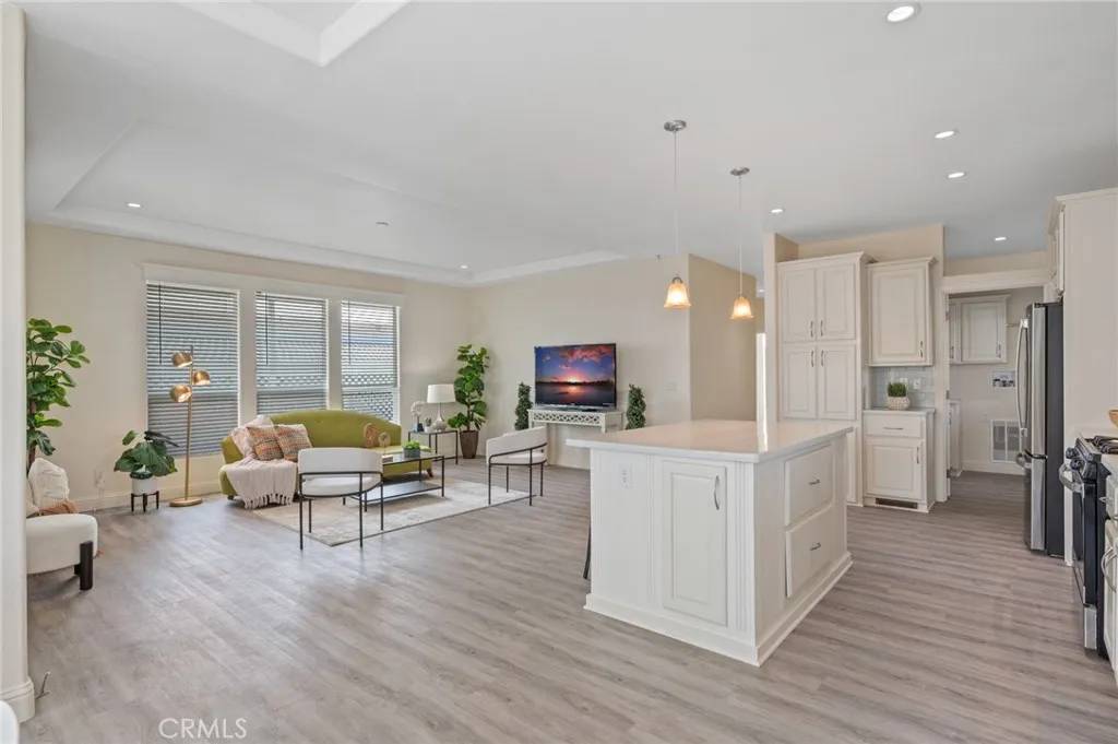 La Verne, CA 91750,3800 Bradford St #233