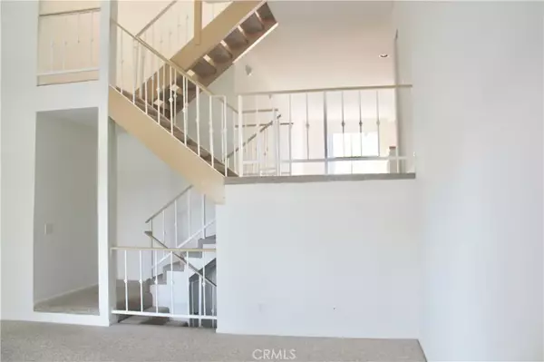 Redondo Beach, CA 90277,915 Diamond Street #3