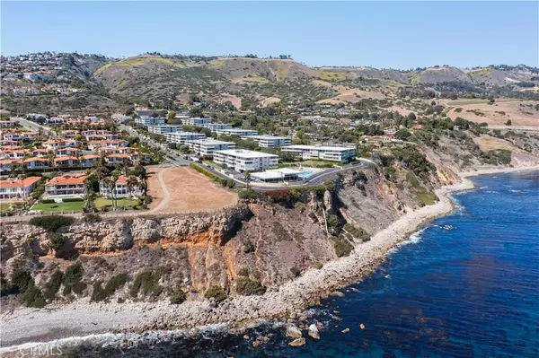 Rancho Palos Verdes, CA 90275,32735 Seagate Drive #304-D