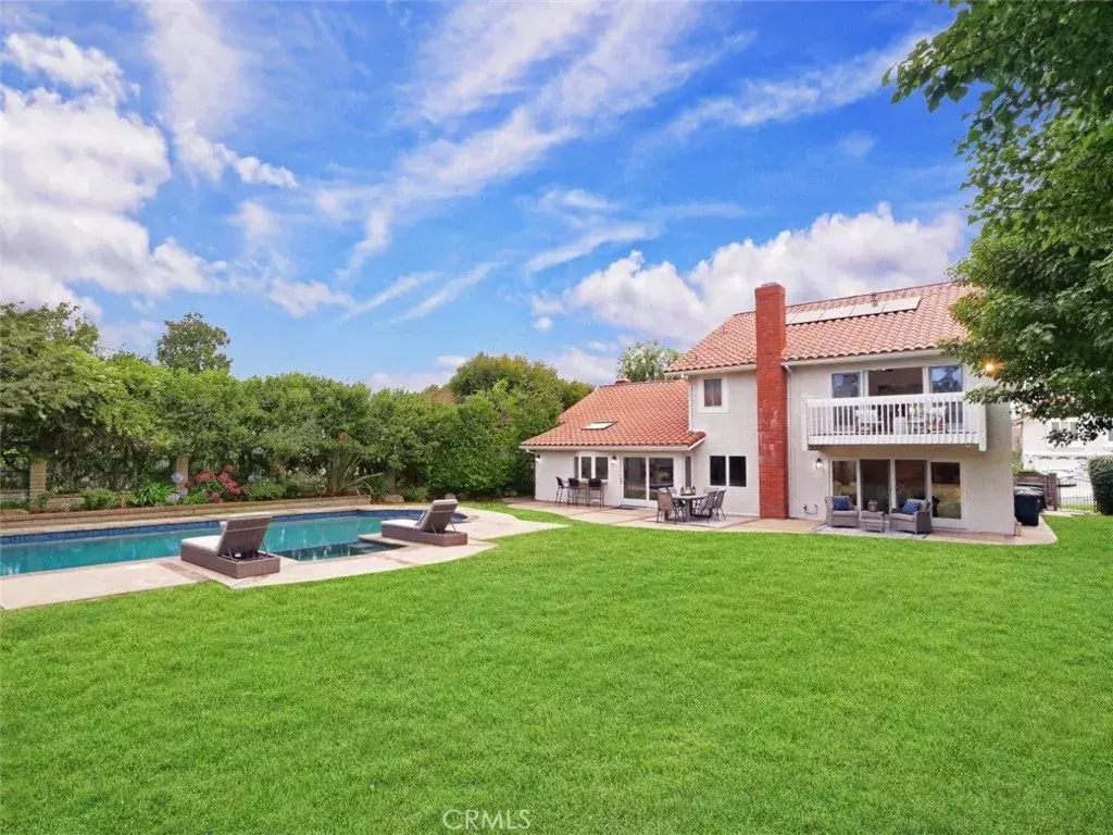 Rolling Hills Estates, CA 90274,4 Horseshoe Lane