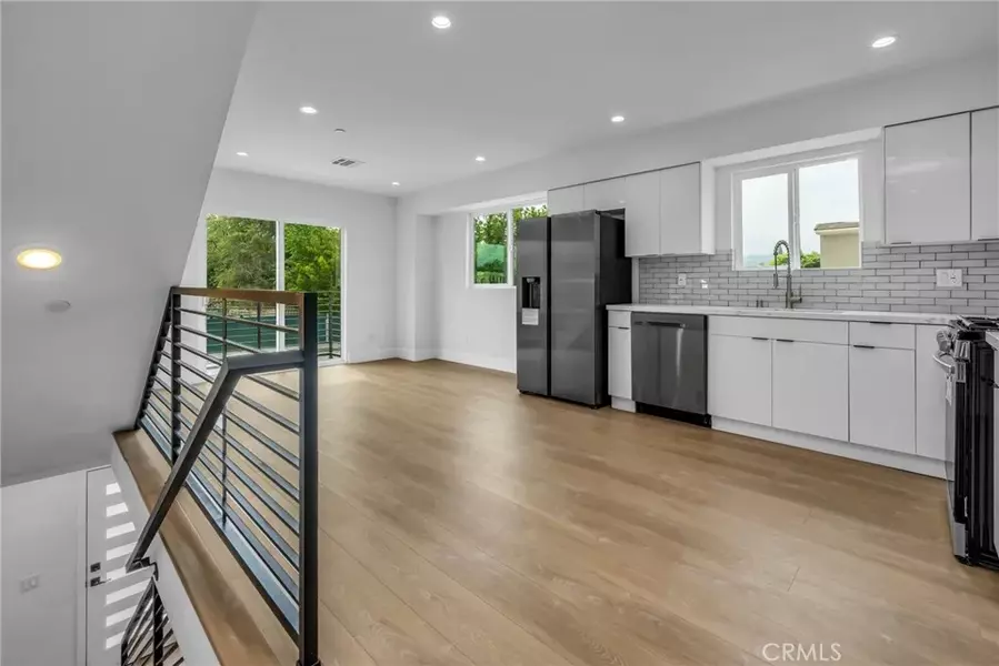4453 Colfax Ave #2, Studio City, CA 91602