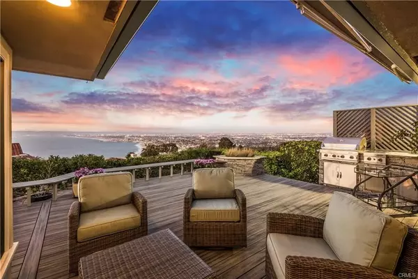 Palos Verdes Estates, CA 90274,2225 Via Guadalana